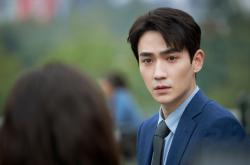 开云体育app-哈斯车队横扫雷诺车队，阿隆索惊艳四座，一场颠覆性的赛道传奇