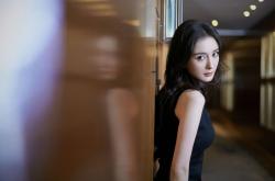 开云体育-绝杀夜的双重焦点，德里赫特一肩挑起攻防，挪威读秒绝境重生