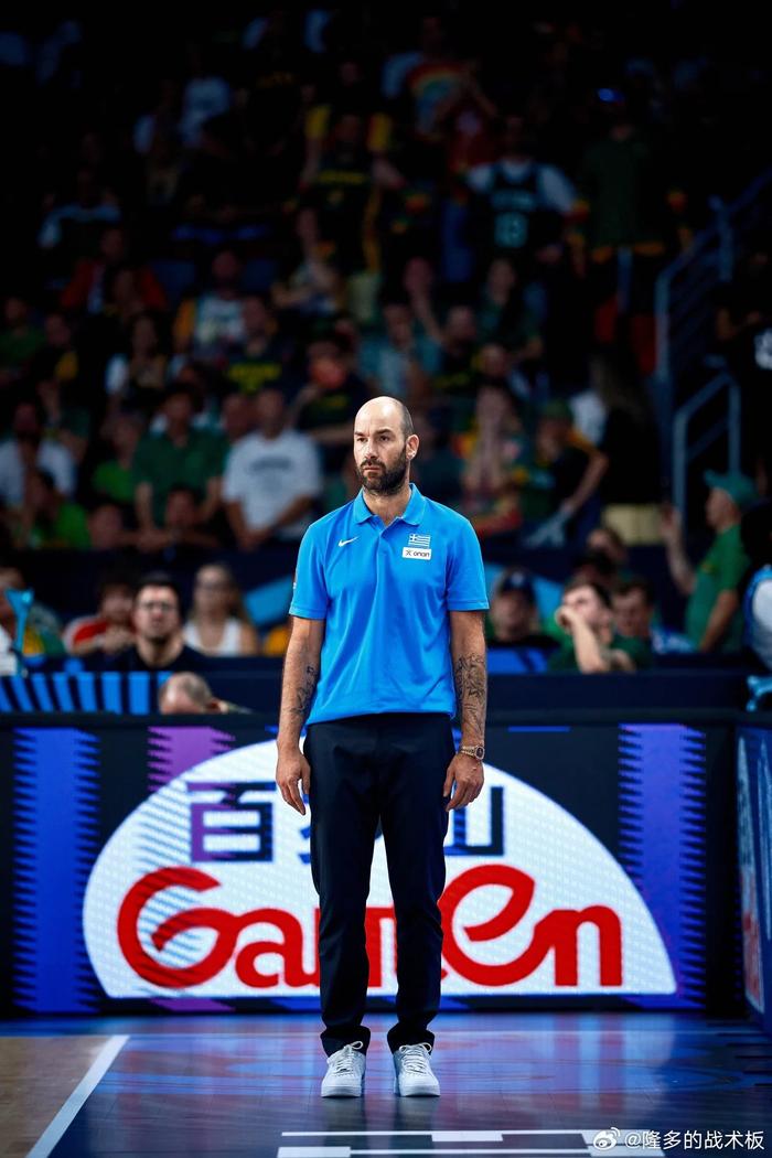 希腊男篮横扫马刺，戈贝尔完成帽子戏法