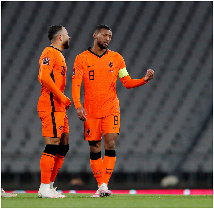 比利时险胜加拿大，德容完成帽子戏法