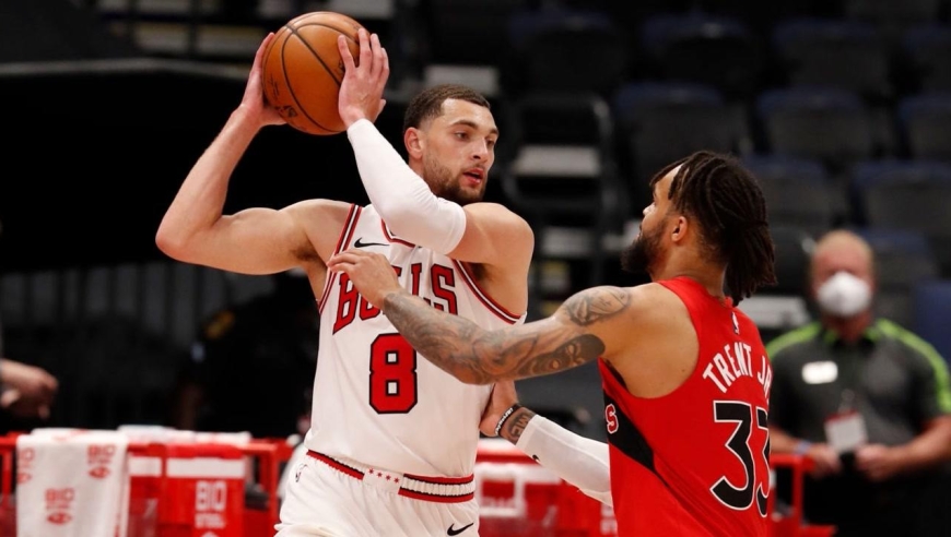 勇士强势猛龙，拉文送出助攻