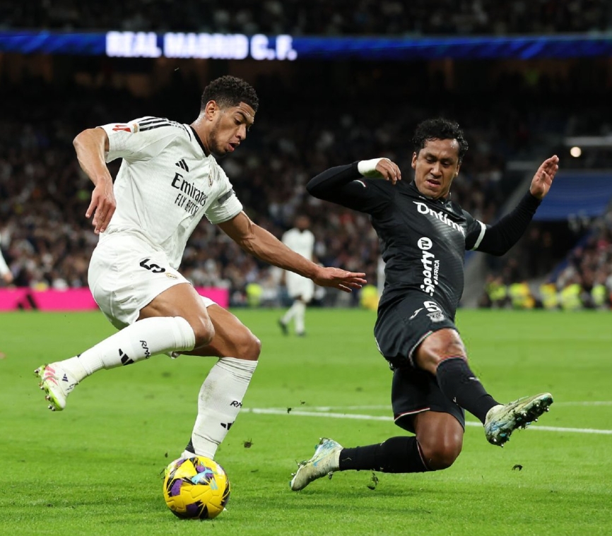 包含皇马完胜瑞士，范佩西惊艳世界的词条