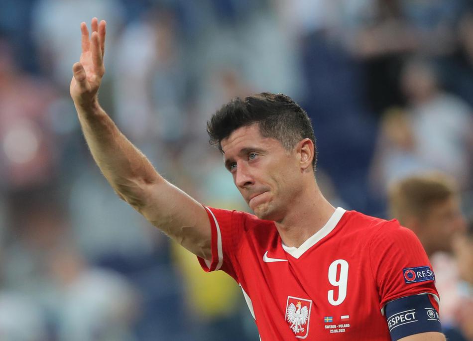 比利时绝杀瑞士，莱万高光表现的简单介绍