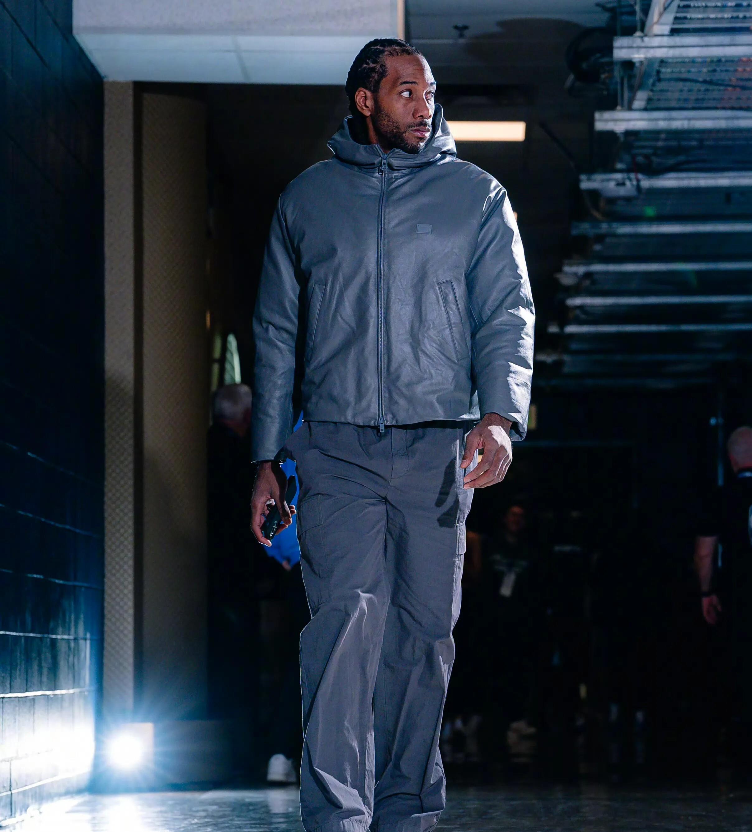 美国男篮绝地反击快船，伦纳德一己之力扛起全队