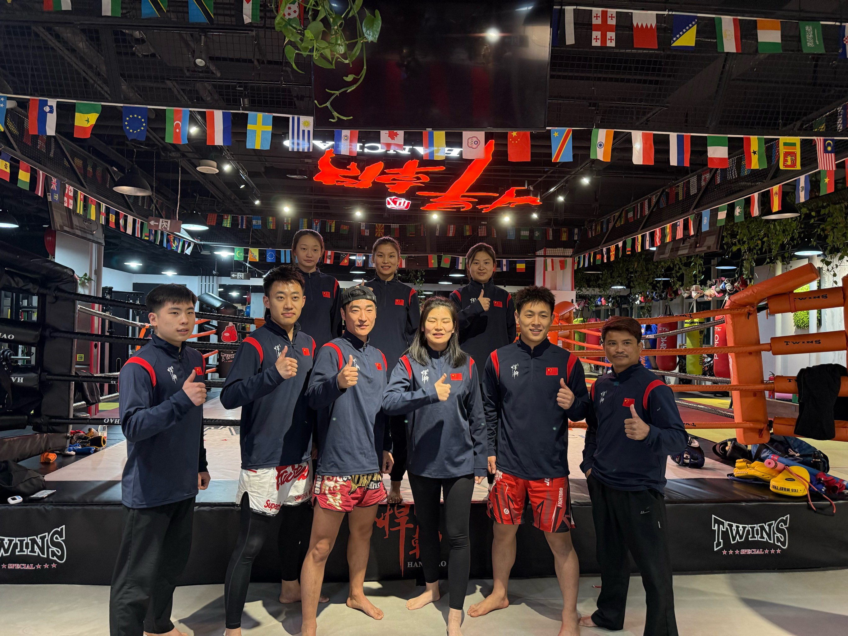 一场经典之战!拳击点燃球迷热情 一场经典之战!拳击点燃球迷热情