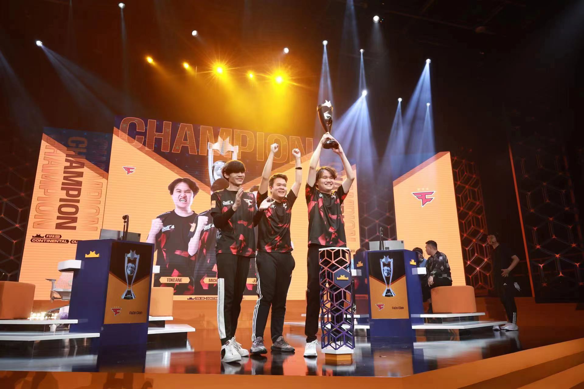 包含最新战报:FIFA电竞豪取连胜,冠军在望的词条 包含最新战报:FIFA电竞豪取连胜,冠军在望的词条