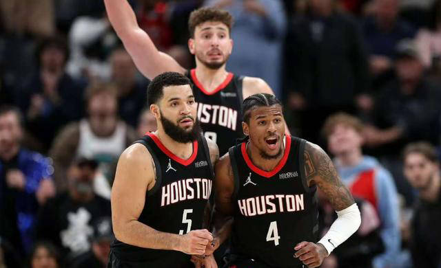 天津队翻盘雷霆，霍勒迪状态火热