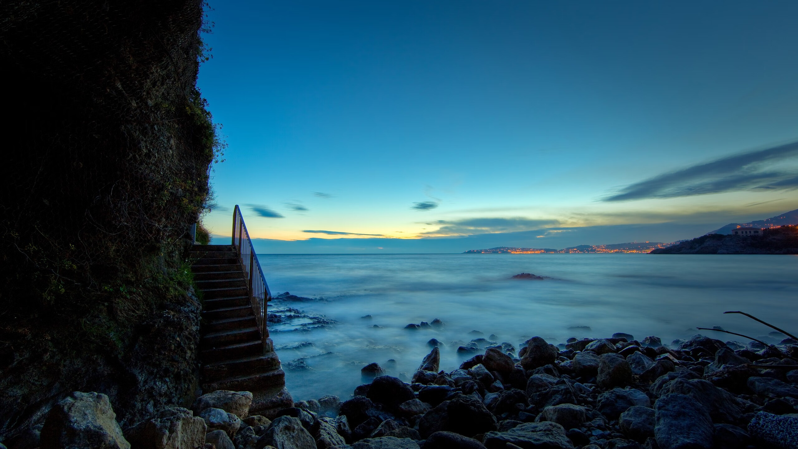 苏醒的巨人,对阵新西兰之夜,卢卡库回归纯粹中锋的独一宣言