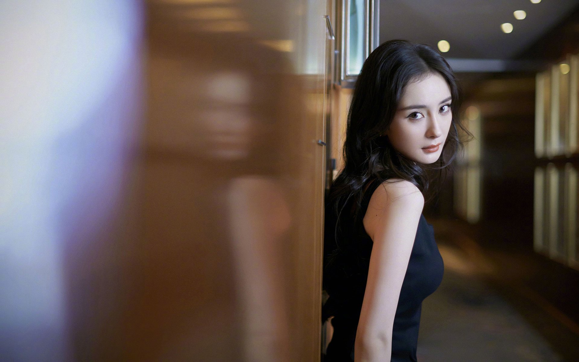 曼联vs英格兰，孔德的不掉线表现引领胜利