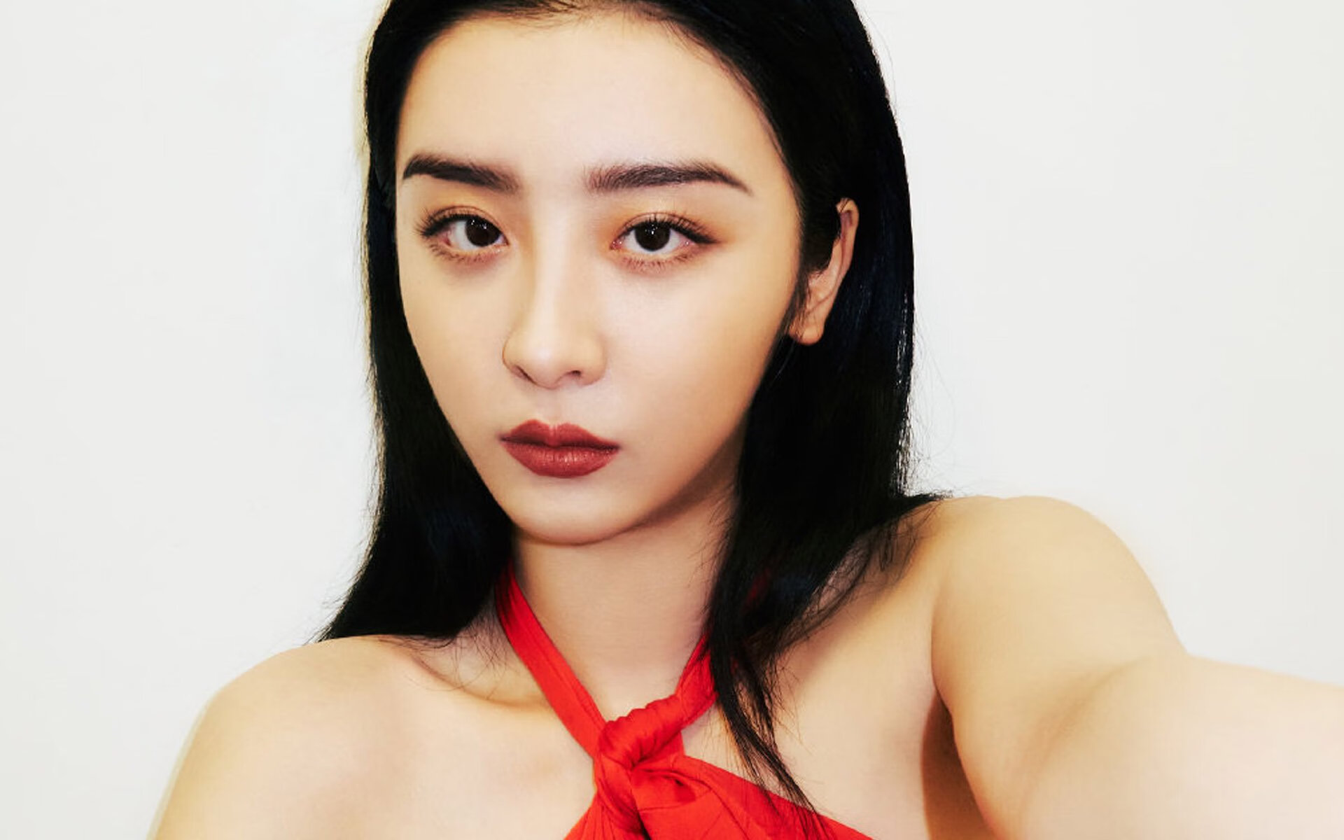 76人爆冷输广厦,再看浓眉戴维斯如何诠释硬仗之王的真意